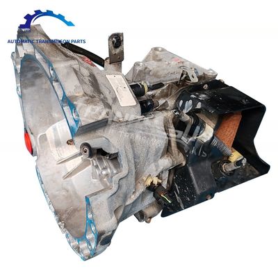 8M5R7002KC 5-versnellingen handgeschakelde transmissie voor Ford Focus 2015-2018